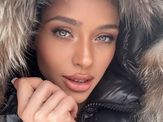 camporn AriannaCherie