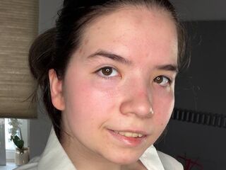 beautiful camgirl DaisyMolen