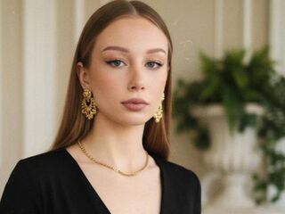 beautiful girl cam EmaGurrad