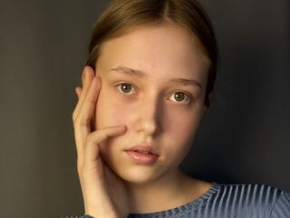 camslut EvelinaMoorina
