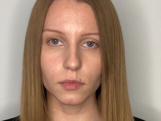 cam girl spreading pussy FawnTobin