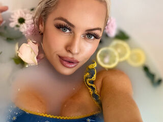 cam girl showing pussy IsabellaSaturn