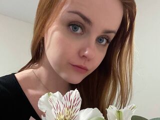 camwhore shaved pussy KendalOrsen
