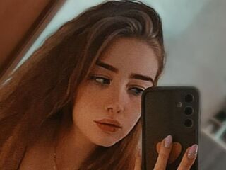 naked girl with webcam masturbating with dildo TeresiaCaspi