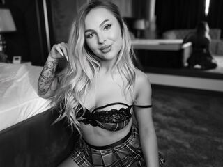 girl chat room Nicole