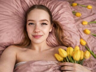 cam whore VictoriaMill