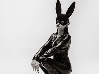 squirting camgirl EllaHorton