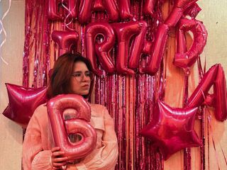 camwhore nude AdinaBoas