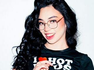 live chatroom AlanaColin