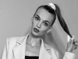 camgirl chat room AlexaSunchez