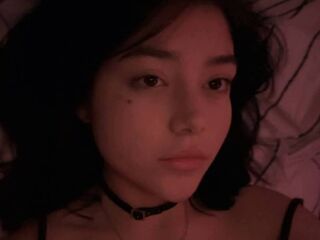adult webcam chatroom AlisaGlow