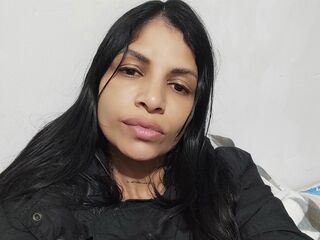 camgirl masturbating with vibrator AnaRomina