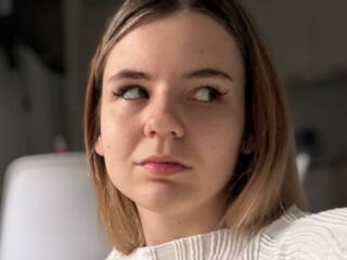 hot cam AnnikaMorgan