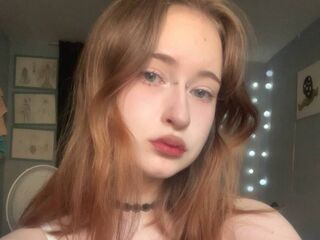 camgirl masturbating with sex toy ArwenSilver