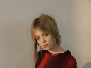 camgirl chat room BellEltzroth