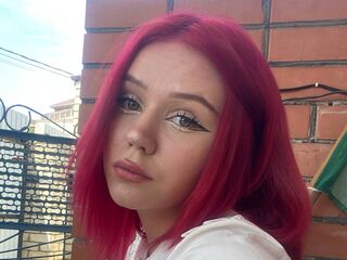 camgirl playing with sextoy BellaBrayni
