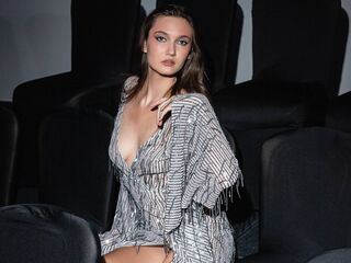 naughty camgirl masturbating with dildo BillyeMacke