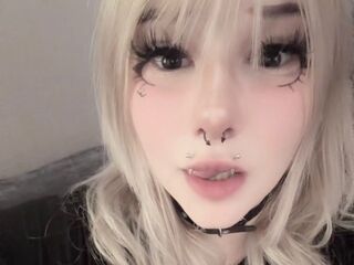 naughty cam girl BillyeRom