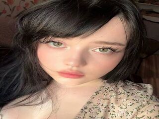 naughty camgirl masturbating with vibrator BritneyThimmes