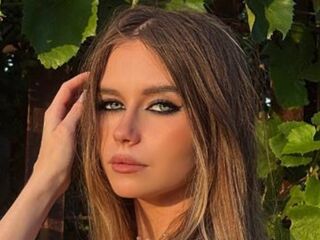 hot cam girl BrunaKiebler