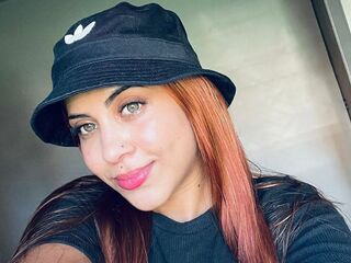 girl fingering pussy CandiePasion