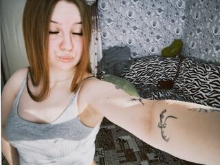 beautiful camgirl ClaraWeston
