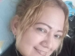 camwhore masturbating with vibrator ClauSilver