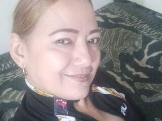 nude webcamgirl pic ClauTaylor