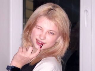 naked girl with webcam fingering pussy DaisySponholz