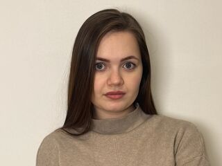 cam girl playing with dildo DaleSchissler