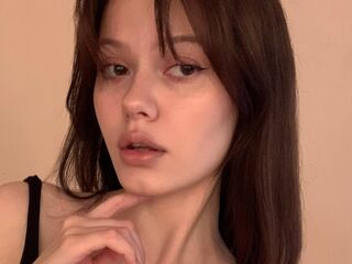 naked girl with webcam masturbating with vibrator DeniseBonnel