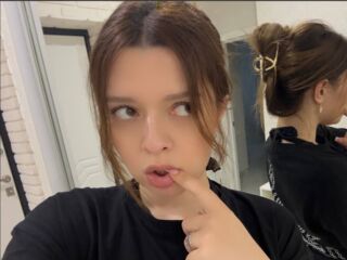 sexy webcamgirl picture DevonaChurchey