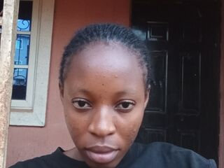 camgirl showing pussy DewanAumira