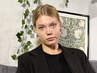 hot web cam show DonellaAndra