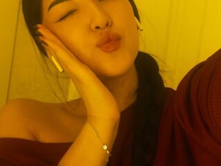 naughty cam girl fingering shaved pussy ElleJacksonn