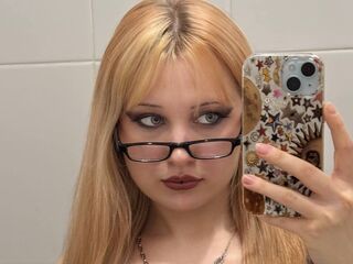 free web cam EloiseGow