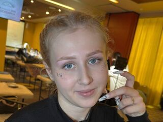 adult webcam EmelinaKrider