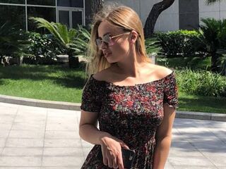 camgirl porn webcam EmileeBeyale