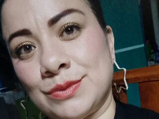 cam babe EmilyTempation