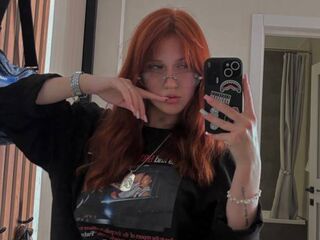 fingering girl webcam picture EmmaMinis