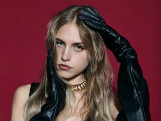 hot cam girl masturbating EveTottingham