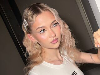 girl topless FelicaTapper