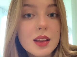 camgirl shaving pussy FloraGerald