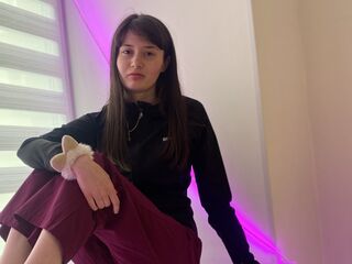 camslut fingering shaved pussy GaryMcGee