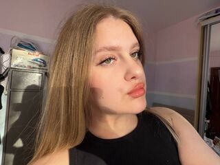 nude webcamgirl GraceHollis