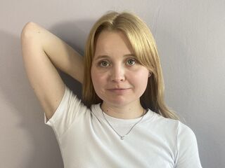 camslut spreading pussy HolliSom