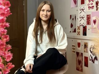 cam girl masturbating with sextoy HuongShwab