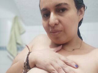 free live webcam chat IbannaBely