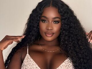 camslut showing tits IrisDavie