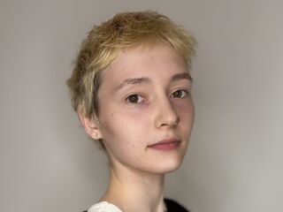 girl cam naked JenelleBarette